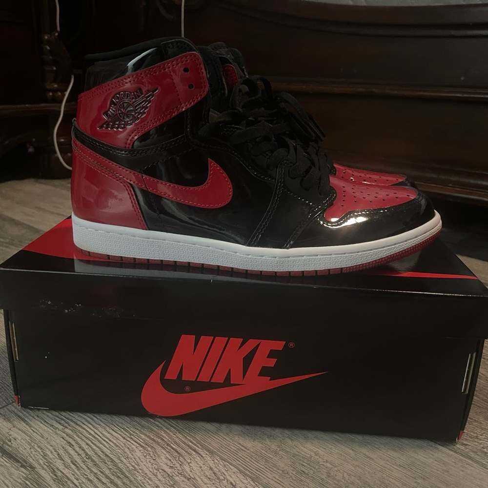 Air Jordan 1 Retro High OG - Patent Red